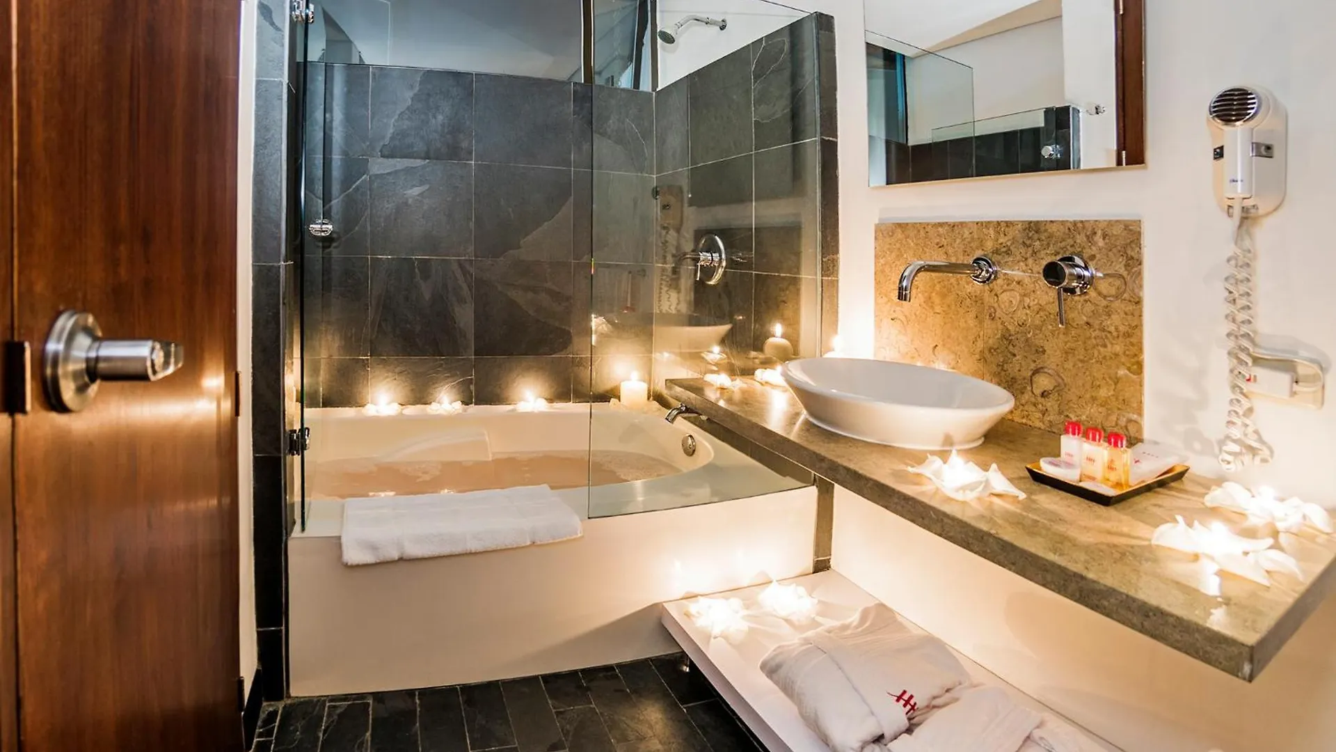 Hotel Hill House Usaquen Bogota Colombia